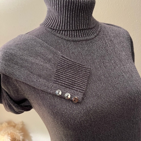 JOSEPH A. METALLIC SWEATER never used size S/M. - Picture 4 of 12